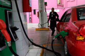 Hacienda aumenta subsidio al diésel pero recorta estímulos a gasolinas Magna y Premium
