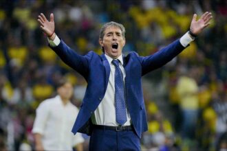 América: Guillermo Almada no se conforma con el momento de las Águilas y exige evitar "distracciones en defensa"