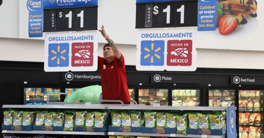Walmart mantiene precios bajos para atraer clientes, pero sus ganancias pagan la cuenta