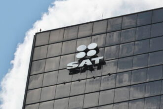 SAT tendrá programa para vigilar a sindicatos, asociaciones civiles, municipios y partidos políticos en 2027