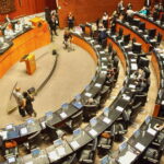Límites a deducciones y condonación de multas del SAT van por visto bueno del Senado